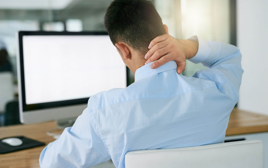TECH NECK RELIEF REDCLIFFE: WHY DESK JOBS CAUSE NECK & BACK PAIN